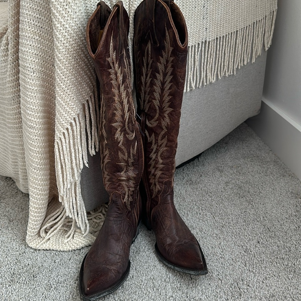 Old Gringo Mayra’s Brass Color 6 1/2